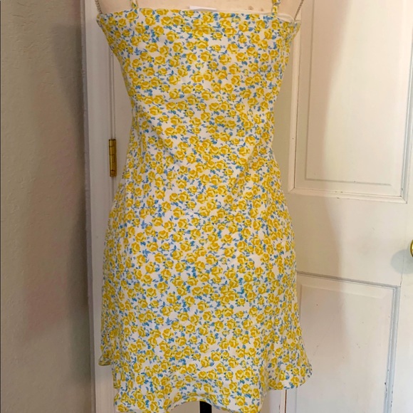 SIZE - medium - Picture 2 of 2